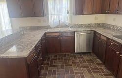 7075 POPLAR Pike, Germantown, TN 38138