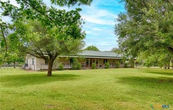 7755 Fm 1295, Moulton, TX 77975