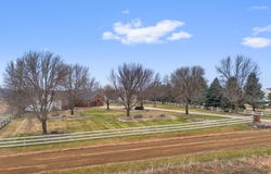 48381 277th St, Canton, SD 57013-5507