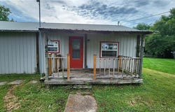 431 Missouri Avenue, Versailles, MO 65084