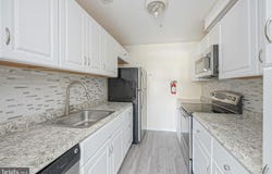 28 BIRCHWOOD Court, WEST DEPTFORD, NJ 08066