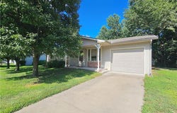 414 N Ash Street, Garnett, KS 66032