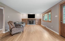 1290 Lakemont Dr, Mt Lebanon, PA 15243