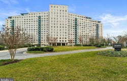 10401 GROSVENOR PLACE, ROCKVILLE, MD 20852