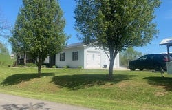 4429 Manilla Ridge Road, Leon, WV 25123