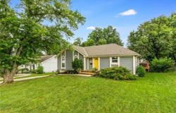 6613 E 123rd Terrace, Grandview, MO 64030