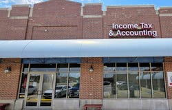 21 Public Square, Stockton, MO 65785