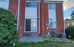 8665 Sterling, Center Line, MI 48015