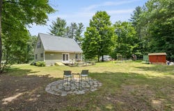 40 Worden Rd, Tyngsborough, MA 01879