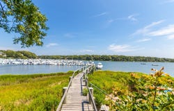 386 Mashpee Neck Road, Mashpee, MA 02649