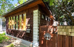 1819 Eastern Pkwy, Louisville, KY 40204