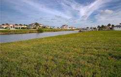 26 LA BUENA VIDA Drive, Aransas Pass, TX 78336