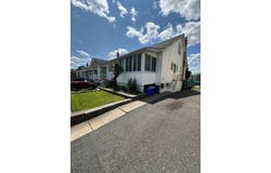 55 Center St, Belleville Twp., NJ 07109-1705