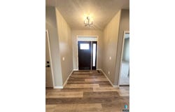 8109 W 24th St, Sioux Falls, SD 57106