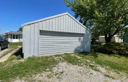 516 W Lee Street, Seymour, IA 52590