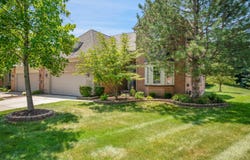 2351 Lexington Circle S, Canton, MI 48188