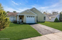 21 Hastings Drive, Forked River, NJ 08731