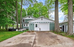 10131 Birch Drive, Riverdale, MI 48877
