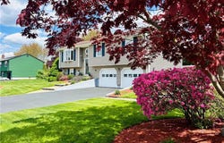 166 Mohawk Drive, Seekonk, MA 02771