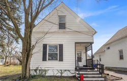 3401 Roanoke Avenue, Cleveland, OH 44109