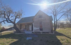 308 E Duncan Avenue, Comanche, TX 76442