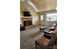 1255 PRINCETON RD, Woodburn, OR 97071