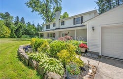 8347 Merrie Lane, Chesterland, OH 44026