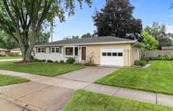 401 W 15TH Street, KAUKAUNA, WI 54915