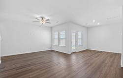 109 Zinnia LN, Hutto, TX 78634