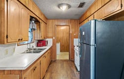 205 Hall St, Omaha, TX 75571