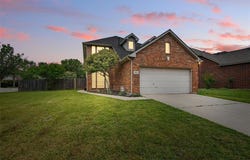 5429 Pecan Creek Circle, Fort Worth, TX 76244