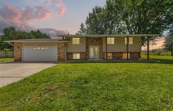 2025 Edgewood Drive, Owatonna, MN 55060