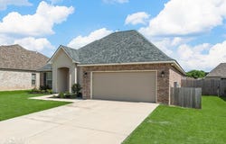 130 St Edmunds Way, Bossier City, LA 71111