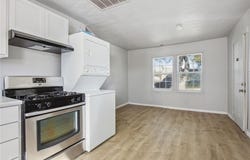 325/327 E Park Street, Gardner, KS 66030