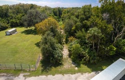 227 S HIGHWAY 17, East Palatka, FL 32131