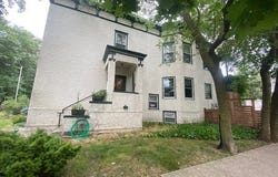 2175 W Touhy Avenue, Chicago, IL 60645