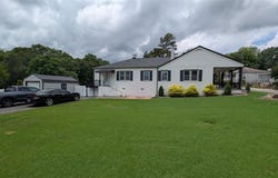 1 HEMLOCK Street, Porterdale, GA 30014