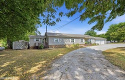 17529 Jayhawk Road, Carthage, MO 64836