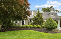 152 Glen Hills Drive, Cranston, RI 02920