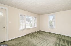 112 DOUGLAS AVENUE, HAMILTON, NJ 08619