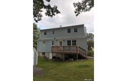 7 Massachusetts Road, Montville, CT 06370