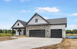 2660 Primrose Drive, Fruitport, MI 49415