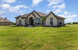 660 WALES Court, Waxahachie, TX 75167