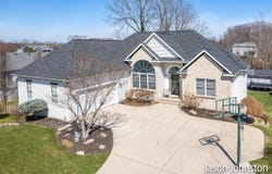 2587 Pine Dunes Drive SW, Wyoming, MI 49418