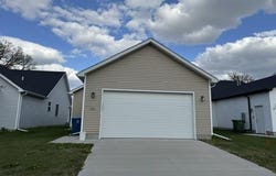 109 Coral Drive, Waterloo, IA 50701