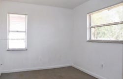49 E Metcalfe St, Avon Park, FL 33825