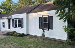 1460 S Maple Avenue, Bartlesville, OK 74003