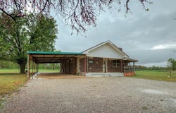 901 Ripley Street, Maysville, OK 73057