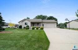204 S Carlson St, Humboldt, SD 57035