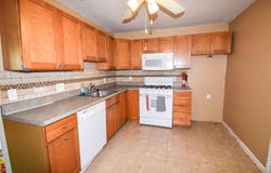 216 Central Ave, Linwood, NJ 08221